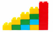 Набори LEGO "6 цеглинок" вже доставили до Києва