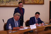 Навчайся та стажуйся на роботі своєї мрії: Угода між КНЕУ та Рахунковою палатою України